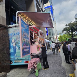 홍대입구역 2번출구 상진빌딩, 슬라이드 이미지 3