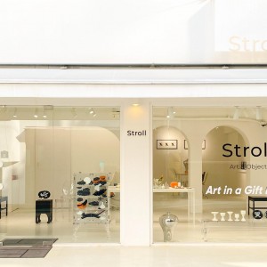 한남동 메인거리 위치한 화이트톤 30평대 공간, 슬라이드 이미지 2