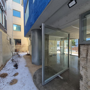 성수동 역세권 힙한 통건물 공간, 슬라이드 이미지 2